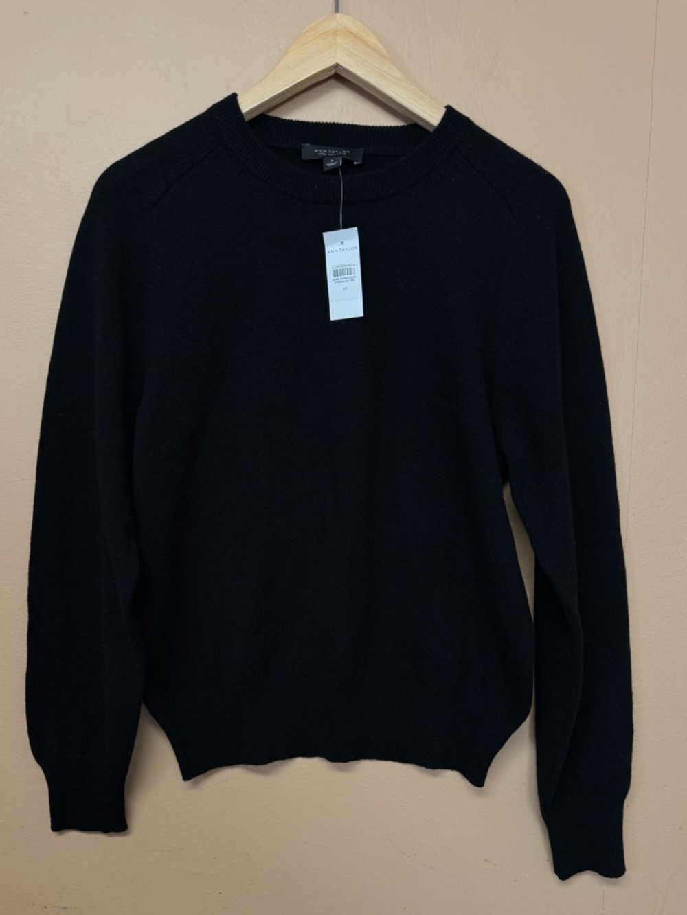 Ann Taylor 100% Cashmere Sweater Women’s M Black Crewneck Long Sleeve Classic